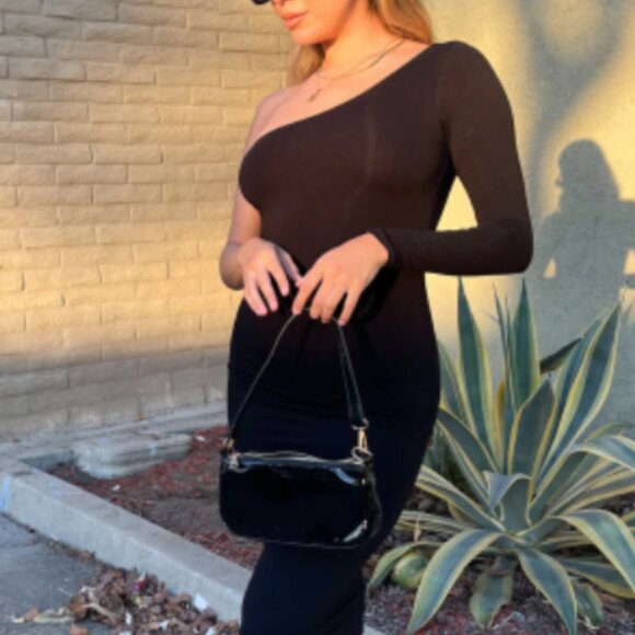 🖤 (NWT) One Shoulder Long Sleeve Bodycon Dress (Black) - Picture 2 of 4